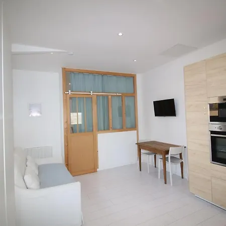 Maisonnette Centre De Dizier * 圣迪济耶